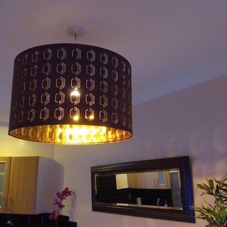 Must See, Quality 1 Bed, Romford, 20 Mins C.London ภายนอก รูปภาพ