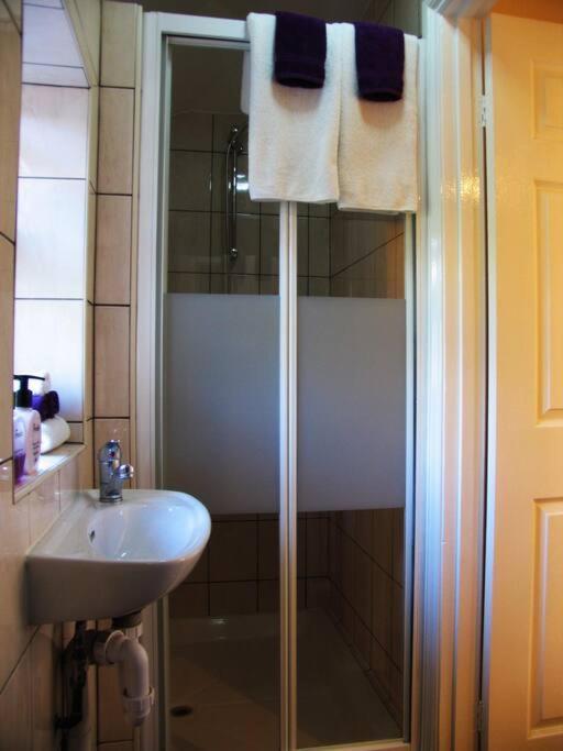 Must See, Quality 1 Bed, Romford, 20 Mins C.London ภายนอก รูปภาพ