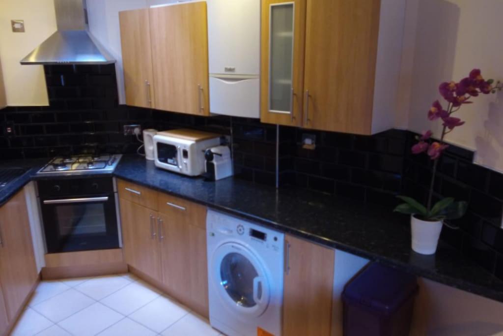 Must See, Quality 1 Bed, Romford, 20 Mins C.London ภายนอก รูปภาพ
