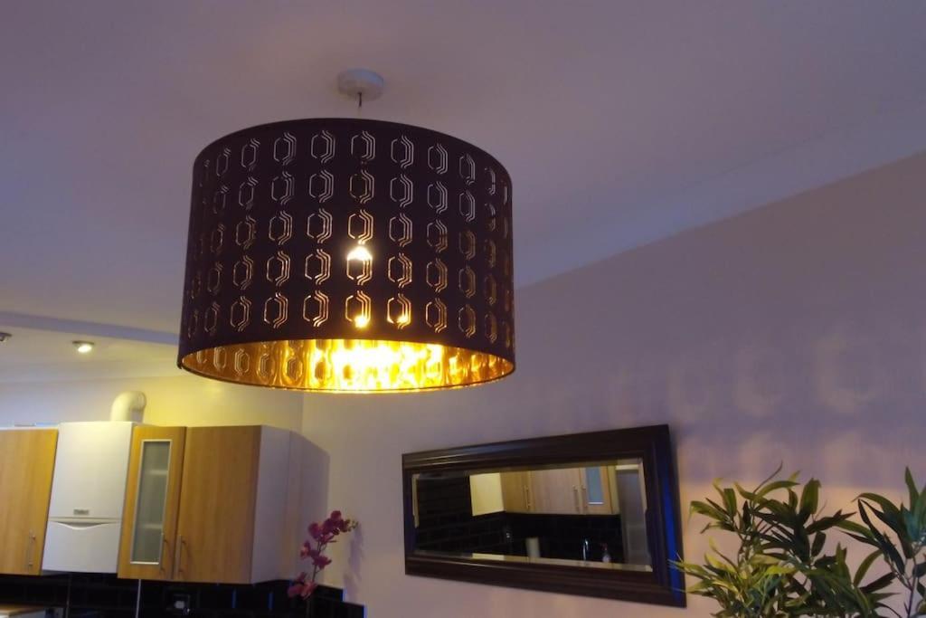 Must See, Quality 1 Bed, Romford, 20 Mins C.London ภายนอก รูปภาพ